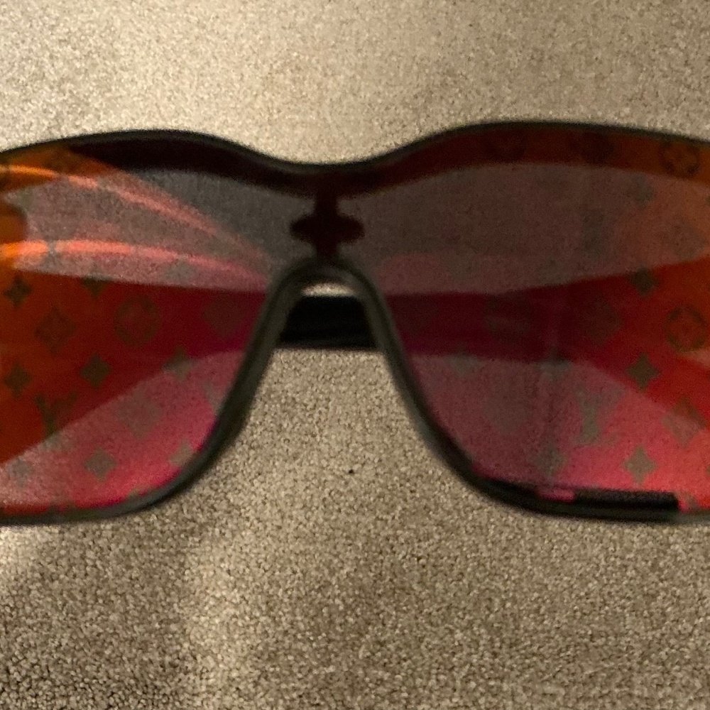 Louis Vuitton shadow square sunglasses - Picture 3 of 11